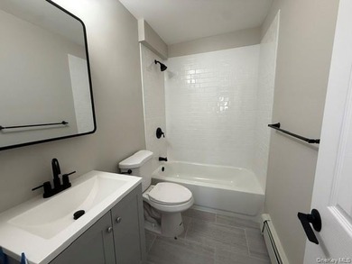 Located in the highly desirable Throgs Neck section of the Bronx - photo 9