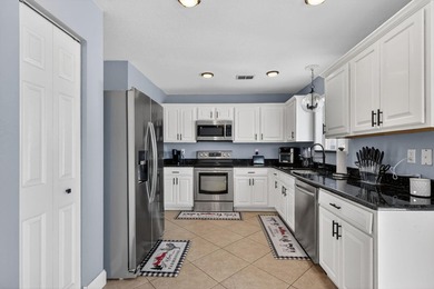 Spacious 3-Bedroom with a huge loft and possibly a 4th bedroom - photo 13