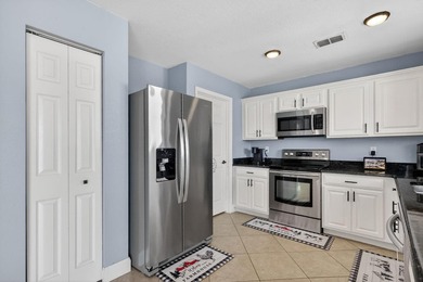 Spacious 3-Bedroom with a huge loft and possibly a 4th bedroom - photo 14