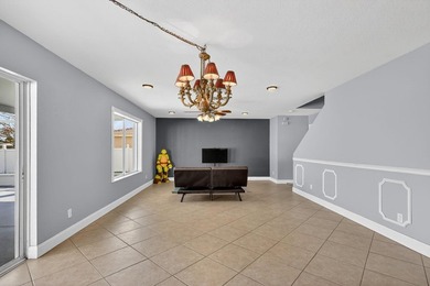 Spacious 3-Bedroom with a huge loft and possibly a 4th bedroom - photo 17