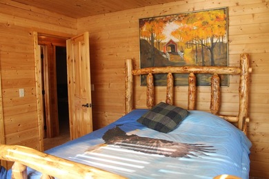 Welcome to this unique and beautiful 3-bedroom, 2-bath home - photo 27