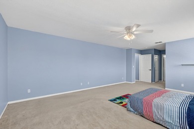 Spacious 3-Bedroom with a huge loft and possibly a 4th bedroom - photo 36