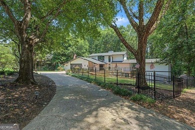 This one checks off all the boxes! Great location. No HOA. Just - photo 5