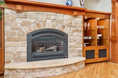 Spectacular Craftsman Home on Woodland Pond! Experience - photo 8