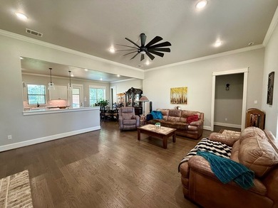 Wake up to peaceful lake views and spend your days surrounded by - photo 4