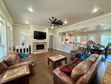 Wake up to peaceful lake views and spend your days surrounded by - photo 5