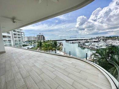 Ocean Reef - Waterfront Apartments is an exclusive collection of - photo 9