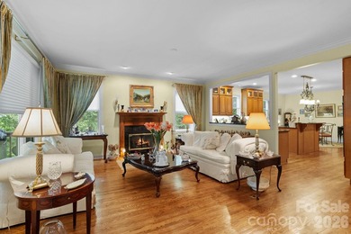 Prepare to be impressed by this exceptional custom home nestled - photo 9