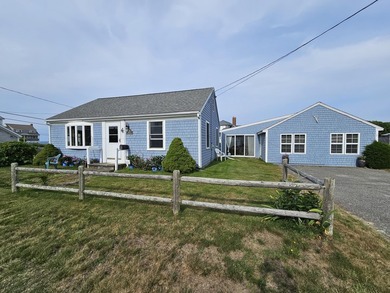 3 houses from the beach can be your new getaway! Enjoy relaxing - photo 1