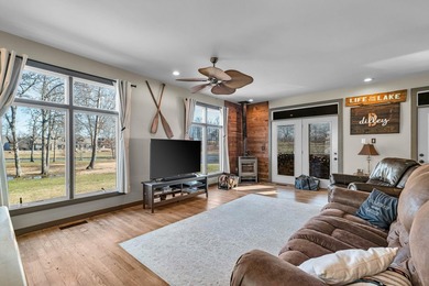 Don't miss this stunning 3-bedroom, 2.5-bath lakeside retreat - photo 11