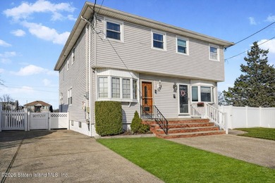 HIGHLY MOTIVATED SELLER! Welcome to 91 Wade Street, a - photo 2