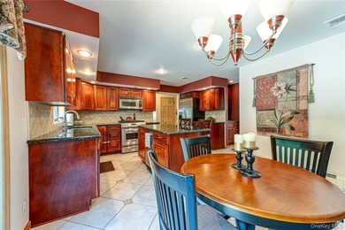 Set on over half an acre at the end of a quiet Saint James - photo 13