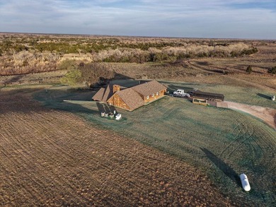 I am pleased to present a premier ranching opportunity located - photo 14