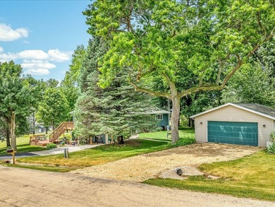 Welcome to this one-of-a-kind home in the beautiful community of - photo 4