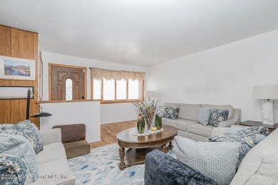 HIGHLY MOTIVATED SELLER! Welcome to 91 Wade Street, a - photo 5