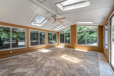 Set on over half an acre at the end of a quiet Saint James - photo 18