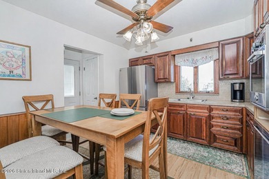 HIGHLY MOTIVATED SELLER! Welcome to 91 Wade Street, a - photo 8