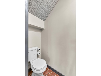 Don't miss this stunning 3-bedroom, 2.5-bath lakeside retreat - photo 19