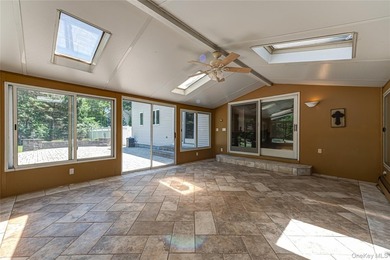 Set on over half an acre at the end of a quiet Saint James - photo 19