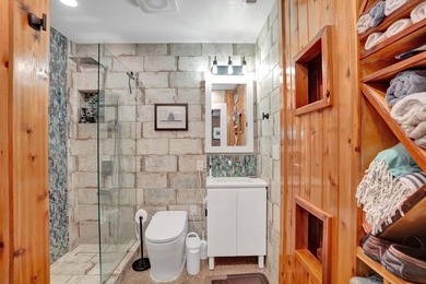 Welcome to this charming single-family residence located in East - photo 19