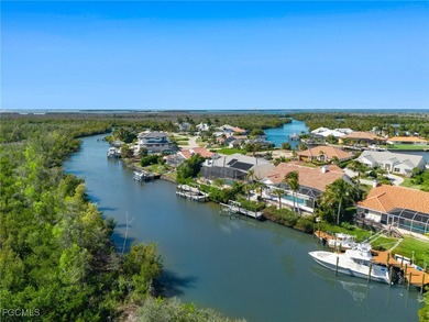 Caloosahatchee River Home For Sale in Fort Myers Florida