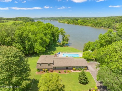 Lake Home For Sale in Loudon, Tennessee