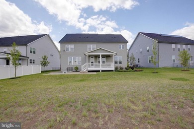 Welcome to one of Bowie's newest communities **South Lake** - photo 7