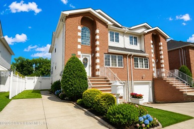 Offered for the first time since its construction in 2000, this - photo 1