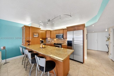 OCEAN LIFESTYLE - Living at Mar del Plata Condo in Miami Beach - photo 4