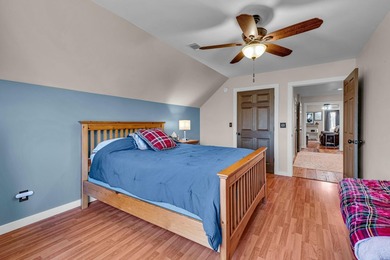 Don't miss this stunning 3-bedroom, 2.5-bath lakeside retreat - photo 36