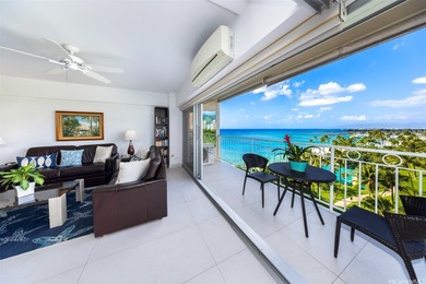 Situated along world-famous Waikiki Beach, Waikiki Shore stands - photo 6