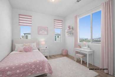 Welcome to this beautifully upgraded 2-bedroom, 2.5-bath - photo 7
