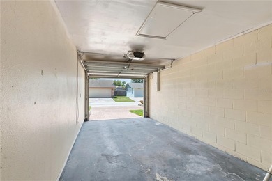 Immaculate condition, extremely well maintained home with - photo 42