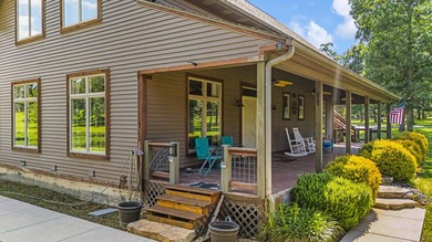 Don't miss this stunning 3-bedroom, 2.5-bath lakeside retreat - photo 49