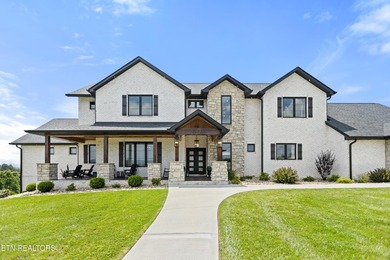 Exquisite Custom Estate in Rock Harbor with Panoramic Lake Views - photo 3