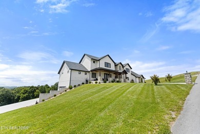Exquisite Custom Estate in Rock Harbor with Panoramic Lake Views - photo 5