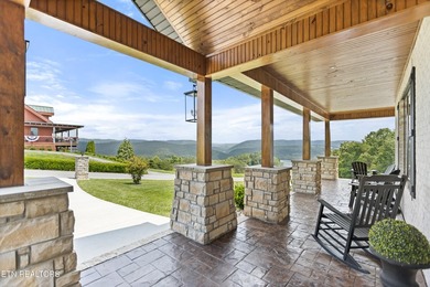 Exquisite Custom Estate in Rock Harbor with Panoramic Lake Views - photo 6