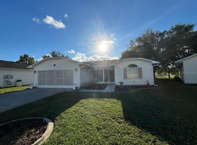 Lake Home For Sale in Leesburg, Florida