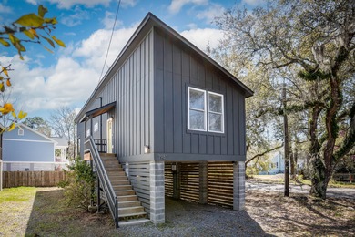 Built in 2018 and ideally located between downtown Charleston - photo 1