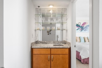 Fantastic 1 bedroom, 1 1/2 bath condominium unit in Atlantic