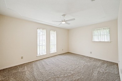 Welcome home to this beautiful 4-bedroom, 2.5-bath home located - photo 19