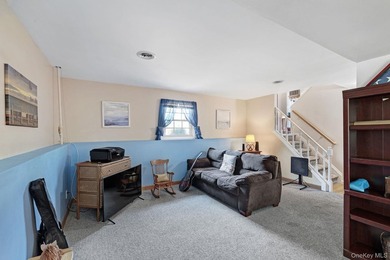 Tucked into one of Middletown's most well-kept and welcoming - photo 22