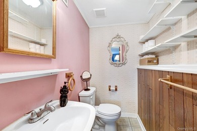 Tucked into one of Middletown's most well-kept and welcoming - photo 24