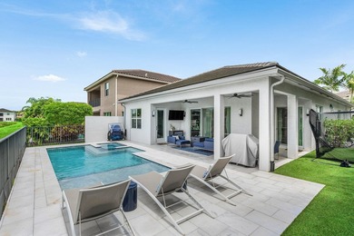 Beautiful one-story waterfront pool home in GL Homes' Dakota - photo 25