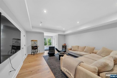 A rare opportunity to own a private estate on one of Franklin - photo 27
