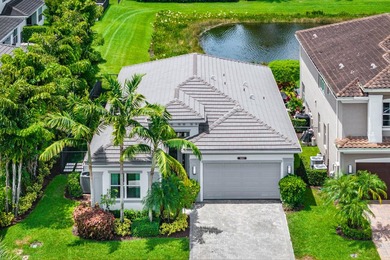 Beautiful one-story waterfront pool home in GL Homes' Dakota - photo 35