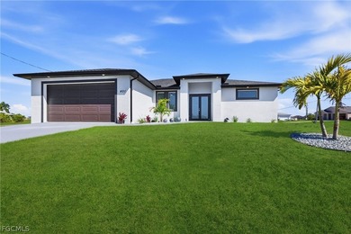 Beautiful Cape Coral home situated on a desirable corner lot - photo 41