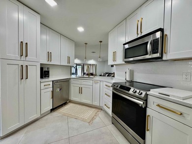 Come and see this 3-bedroom, 2-bathroom single-family home - photo 5