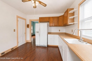 Detached under 500k is almost impossible to find ! Dont miss - photo 10
