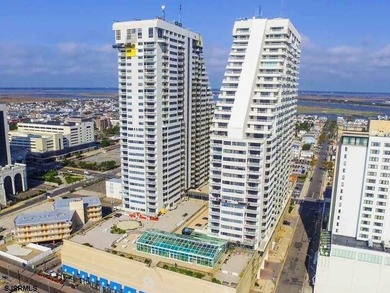 Gorgeous 3,474 SF Penthouse 34th Floor. 4-bedroom including - photo 2